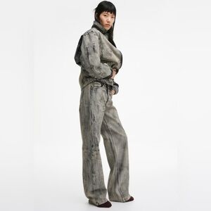 H&M STUDIO COLLECTION
PAINTED-LOOK JEANS SIZE 4